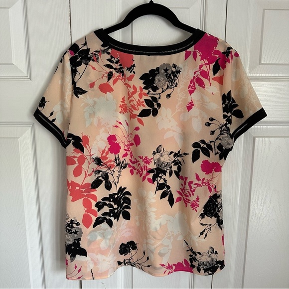 Talbots Womens AOP Floral Cut Out Short Sleeve Pullover Top Size S Career - Picture 3 of 9